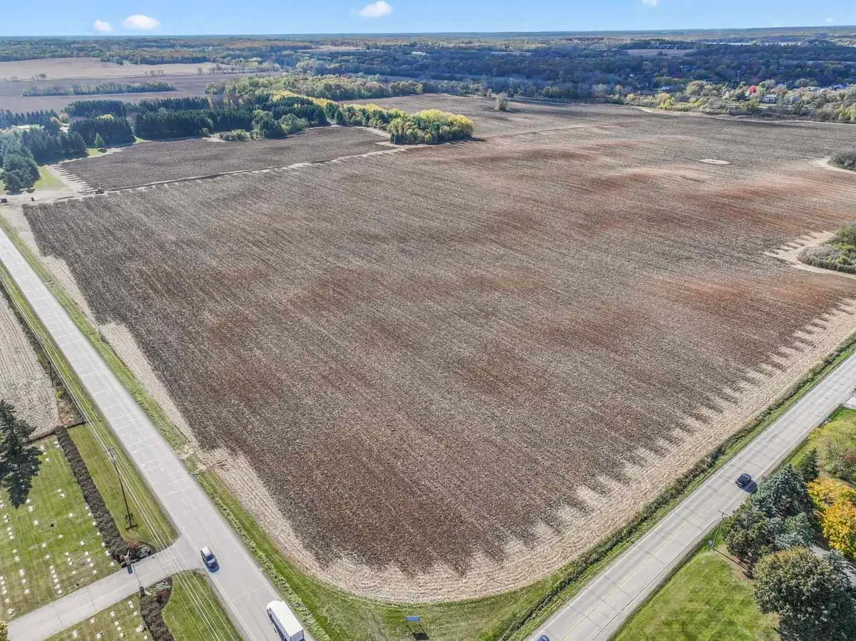 10330 336th Avenue, Randall, WI 53181 - Image #1