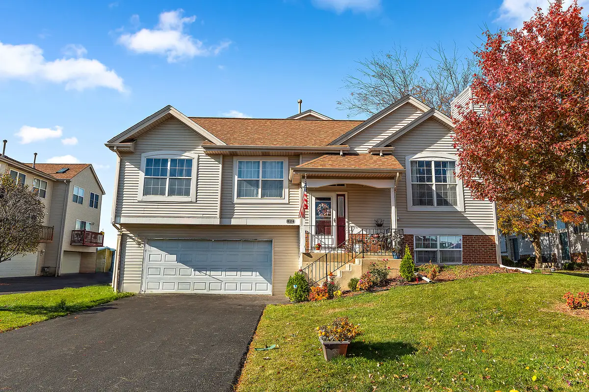 1352 Fox Hound Trail, Beecher, IL 60401 - Image #1