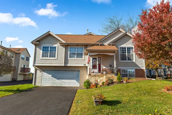 1352 Fox Hound Trail, Beecher, IL 60401