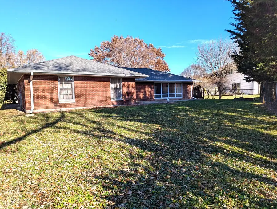 2220 Mayflower Drive, Aurora, IL 60506 - Image #3