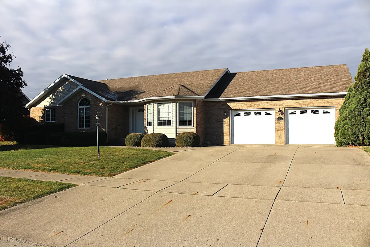 3 Delmar Drive, Clinton, IL 61727 - Image #1