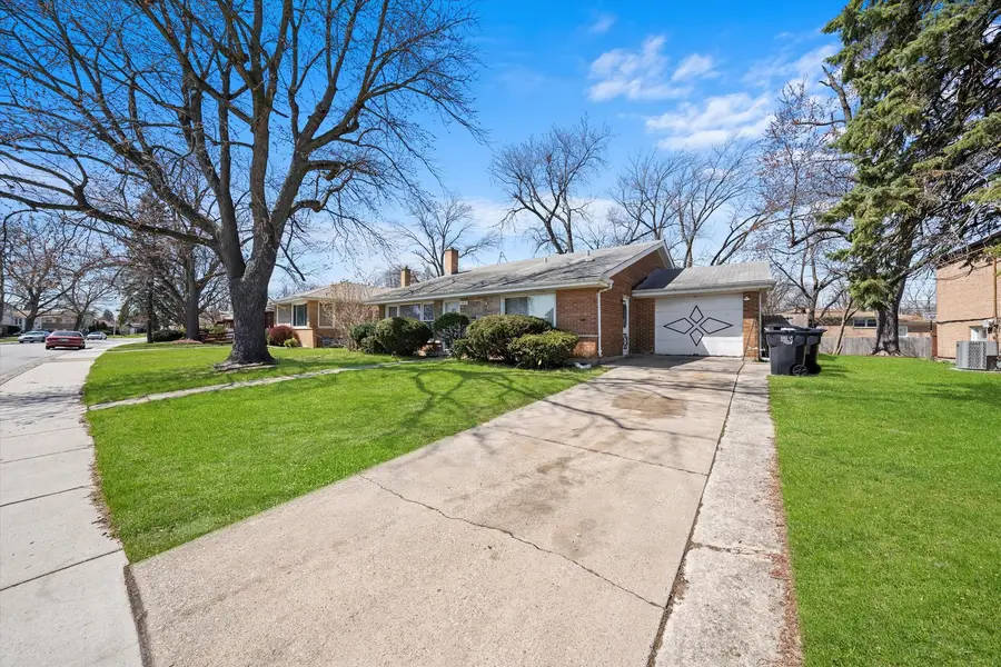 1012 E 159th Place, South Holland, IL 60473 - Image #3