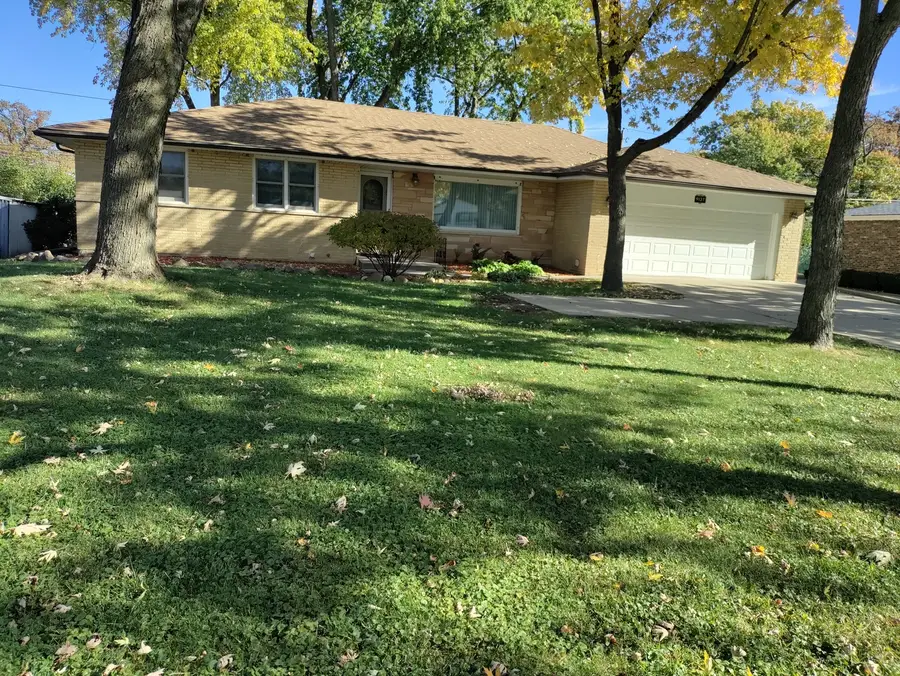 9137 S 88 Avenue S, Hickory Hills, IL 60457 - Image #2
