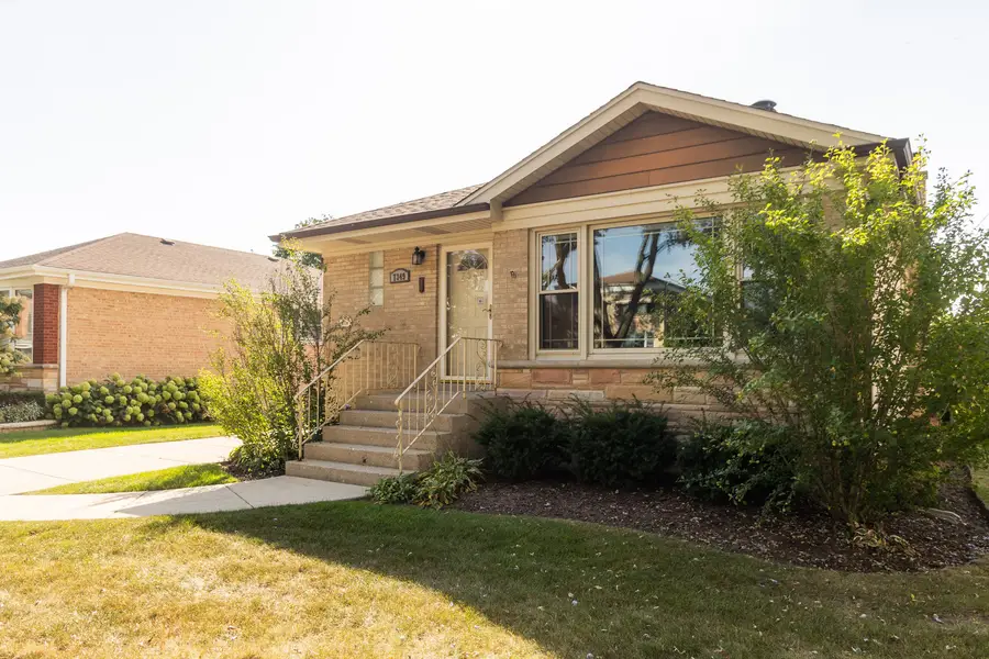 7349 W Crain Street, Niles, IL 60714 - Image #2