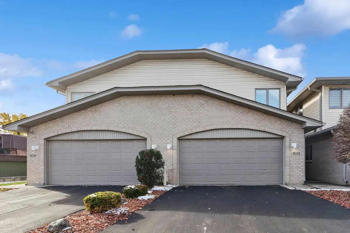 9035 W 111th Street #E, Palos Hills, IL 60465 - Image #1