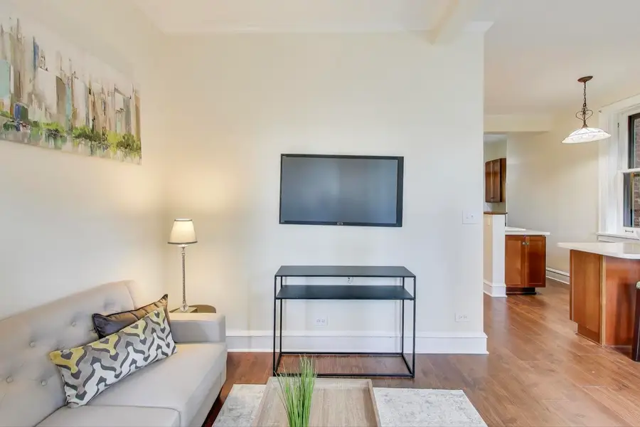 1633 E Hyde Park Boulevard #2D, Chicago, IL 60615 - Image #3