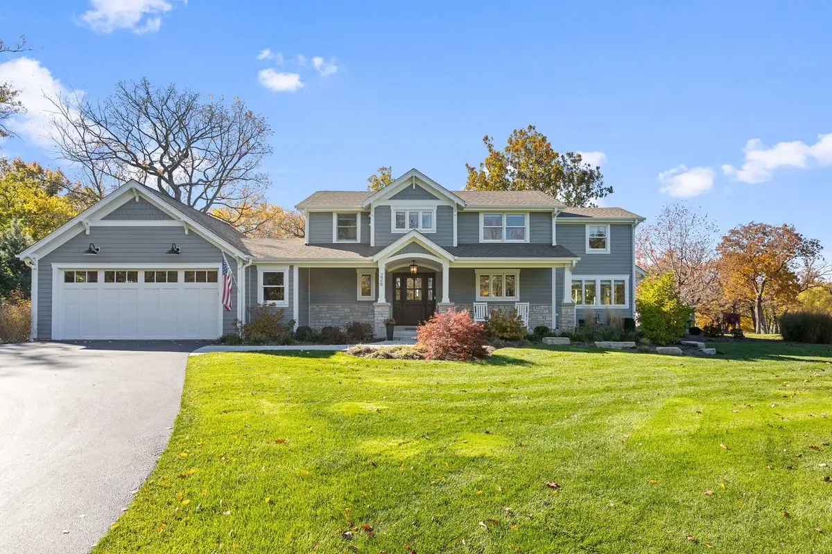 226 Biltmore Drive, North Barrington, IL 60010 - Image #1