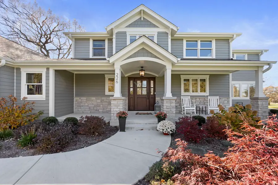 226 Biltmore Drive, North Barrington, IL 60010 - Image #2