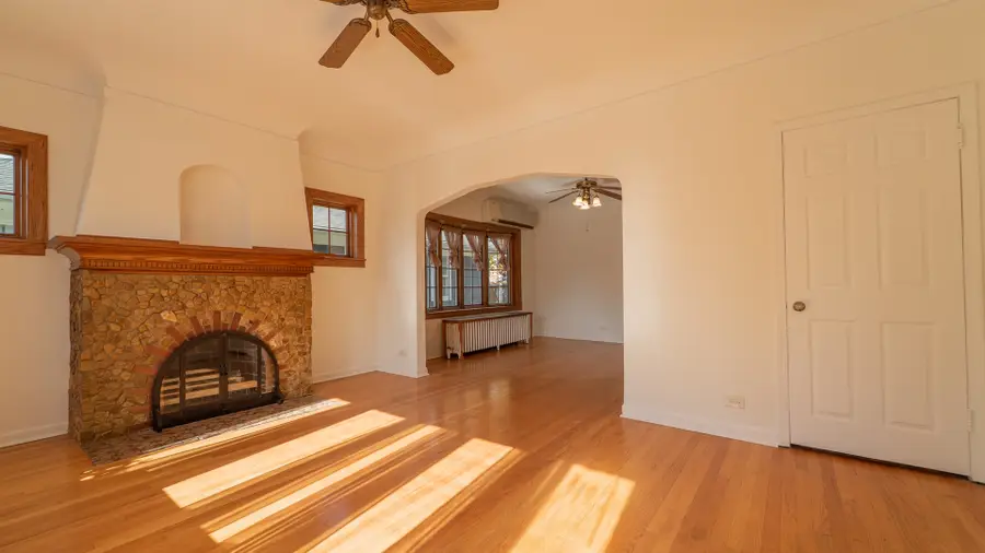 122 Elizabeth Street, Calumet City, IL 60409 - Image #3