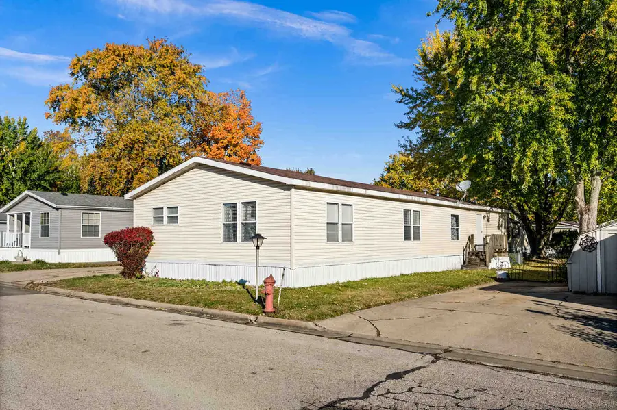 408 Ave G Avenue, Bloomington, IL 61704 - Image #2