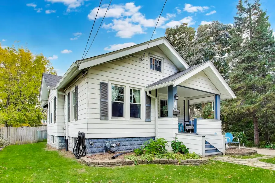 121 W Fremont Street, Arlington Heights, IL 60004 - Image #2