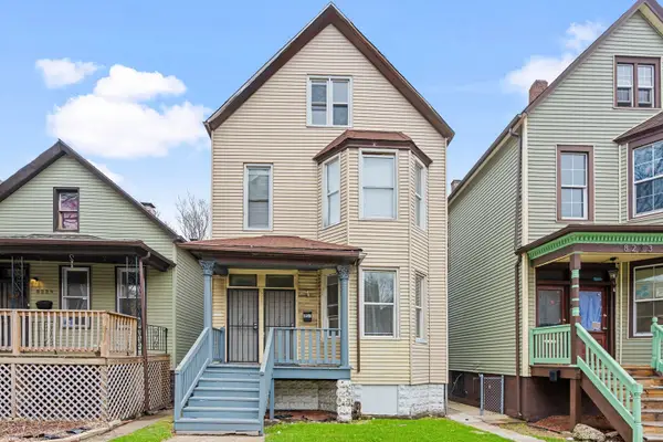 8231 S Coles Avenue, Chicago, IL 60617