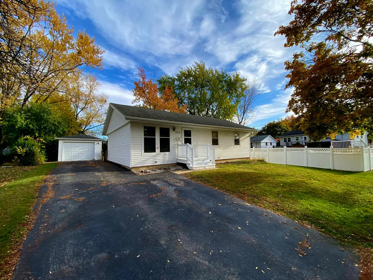 311 W Kennedy Drive, Streamwood, IL 60107 - Image #1