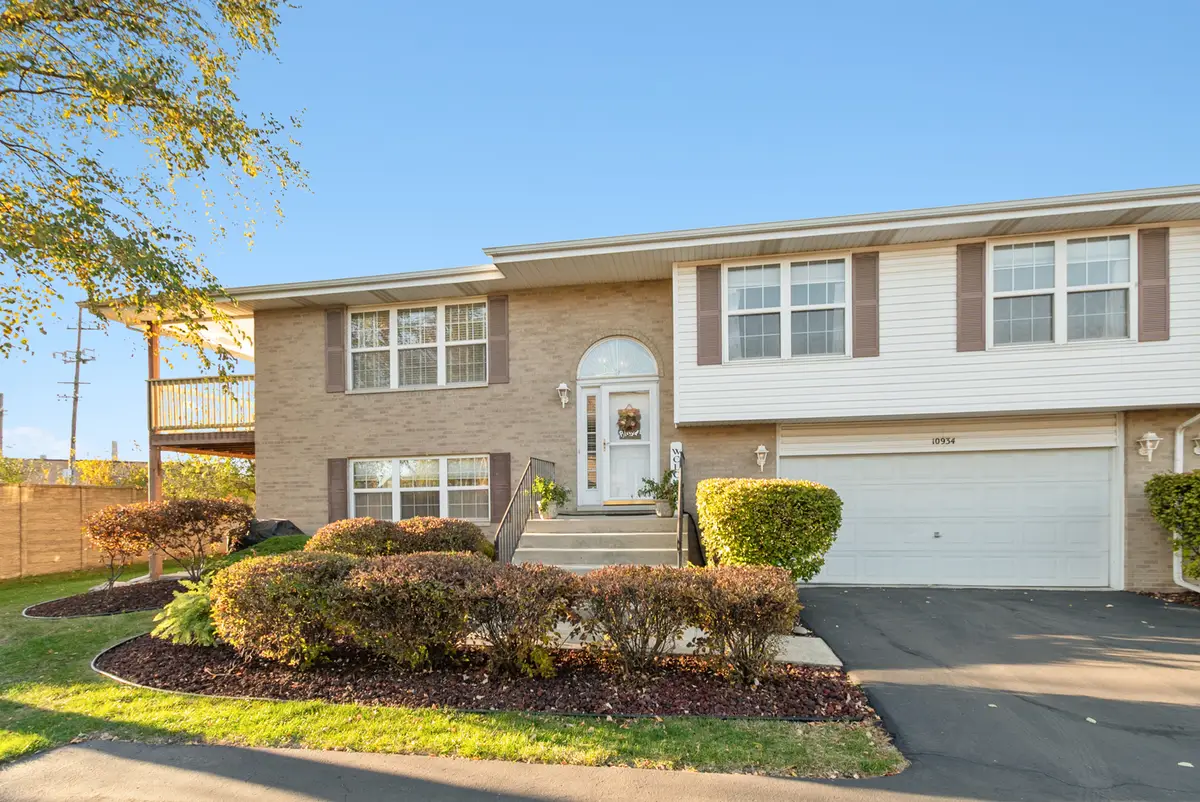 10934 S Lorel Avenue #10934, Oak Lawn, IL 60453 - Image #1