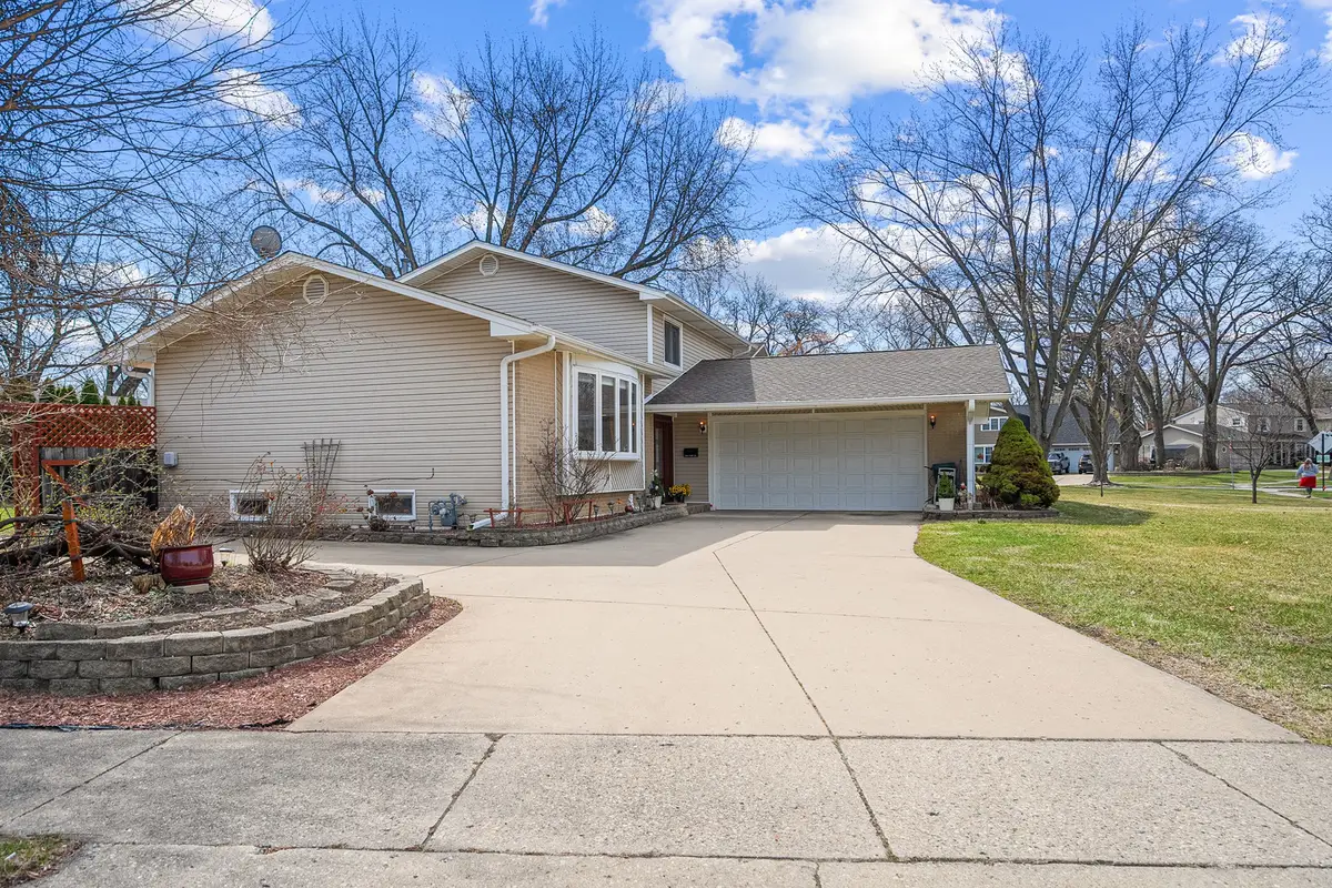 4301 Euclid Avenue, Rolling Meadows, IL 60008 - Image #1