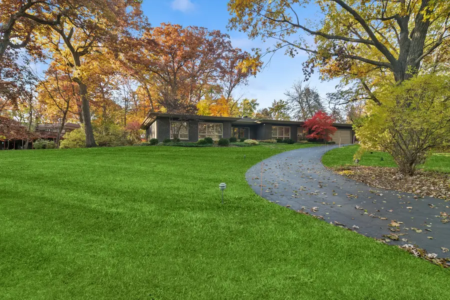 200 Edgewood Lane, Palatine, IL 60067 - Image #2