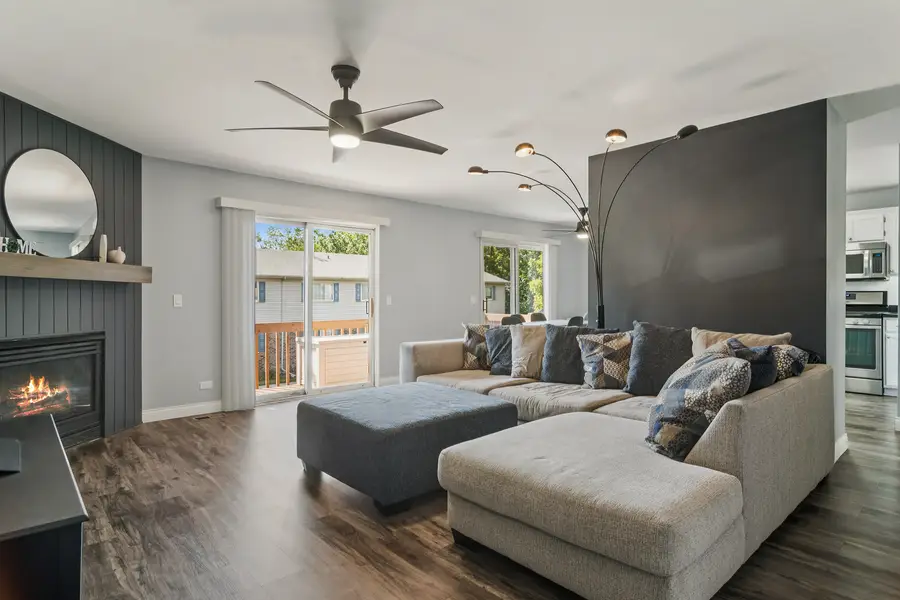 295 Woodridge Circle #H, South Elgin, IL 60177 - Image #2