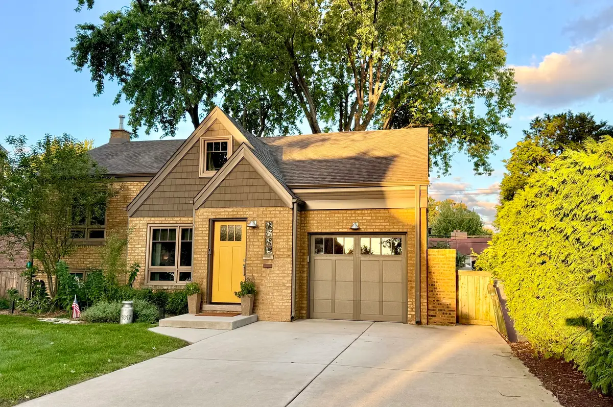 9847 S Millard Avenue, Evergreen Park, IL 60805 - Image #1