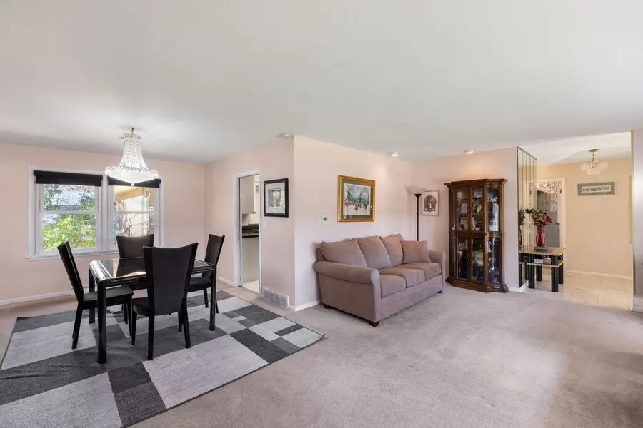 8928 Kenton Avenue, Skokie, IL 60076 - Image #3
