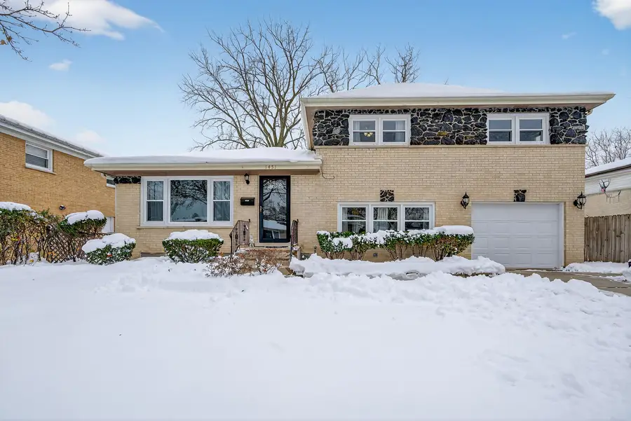 Address Withheld By Seller, Wheeling, IL 60090 - Image #3