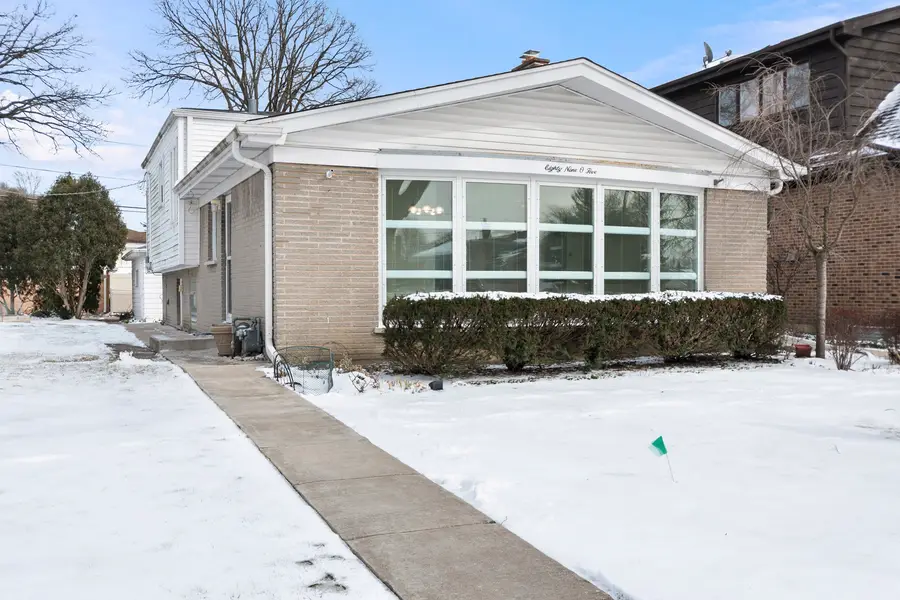 8905 N Parkside Avenue N, Morton Grove, IL 60053 - #2
