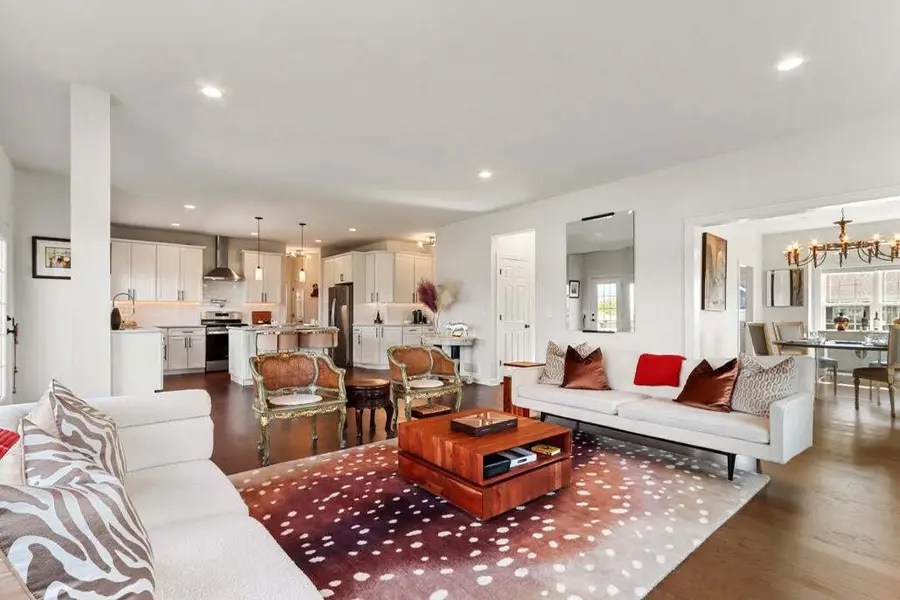 565 N Boulder Ridge Drive, Lake Geneva, WI 53147 - Image #2