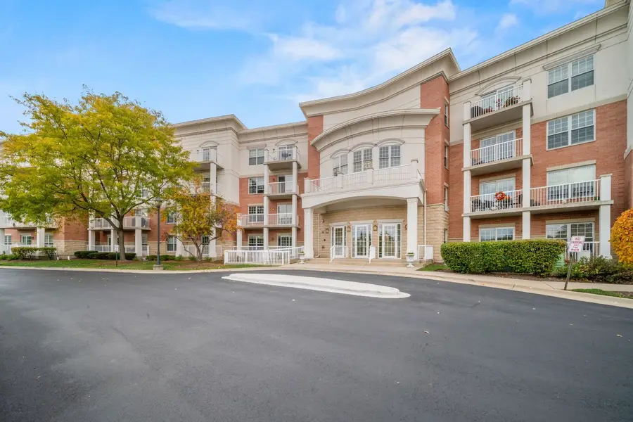 601 W Rand Road #207, Arlington Heights, IL 60004 - Image #2