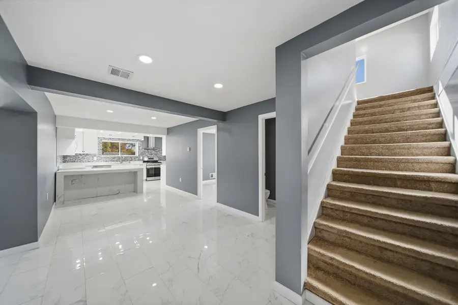 503 W Winfield Street, Morrison, IL 61270 - Image #3