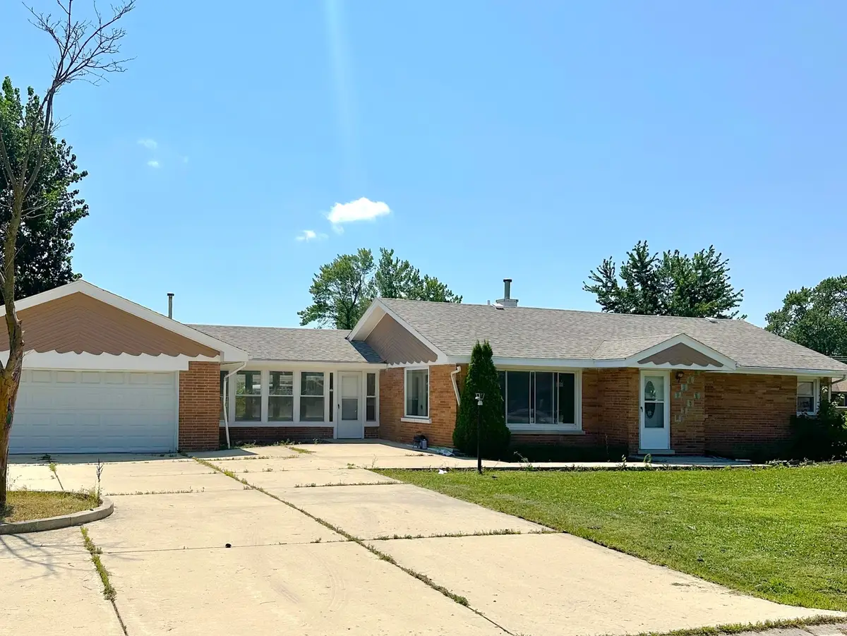 9405 S 76th Court, Hickory Hills, IL 60457 - Image #1