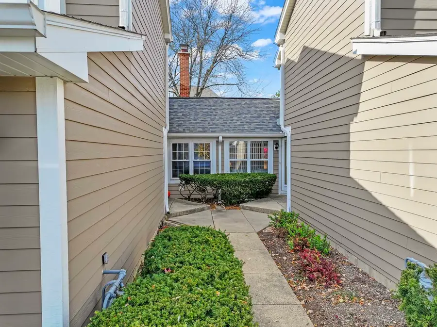 64 White Pine Drive, Schaumburg, IL 60193 - Image #3