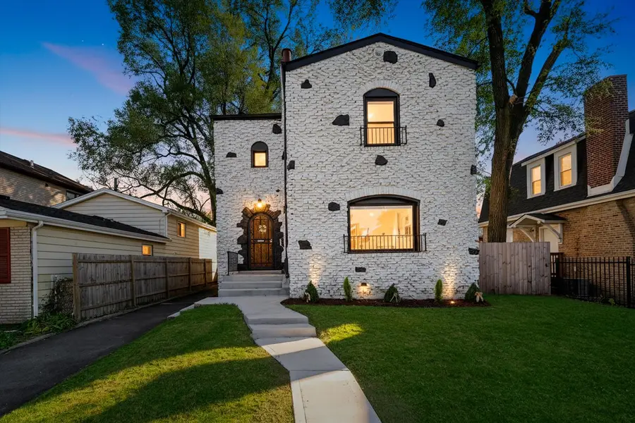 8041 S Blackstone Avenue, Chicago, IL 60619 - Image #2