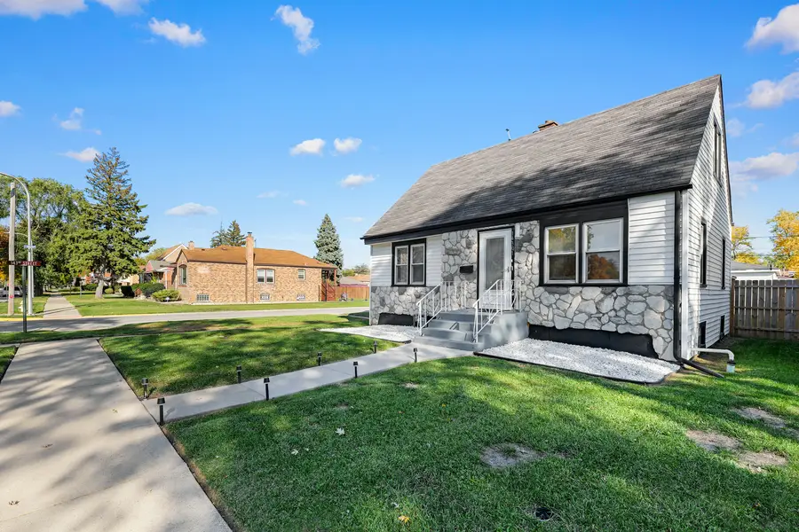 14301 Parnell Avenue, Harvey, IL 60426 - Image #2