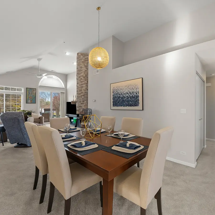 401 Cromwell Circle #2, Bartlett, IL 60103 - Image #3