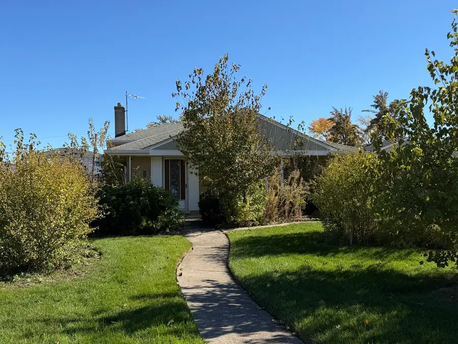 9037 N Chester Avenue, Niles, IL 60714 - Image #2