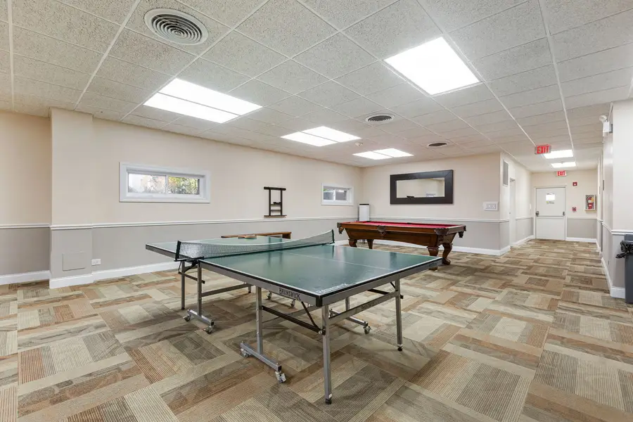 450 Plum Creek Drive #410, Wheeling, IL 60090 - Image #3