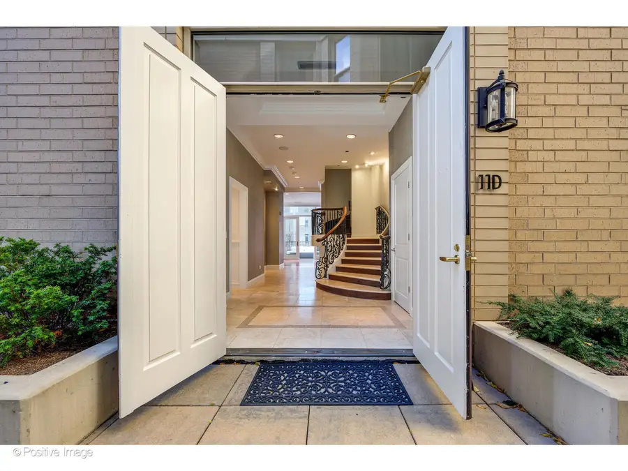 25 E Superior Street #11D, Chicago, IL 60611 - Image #3