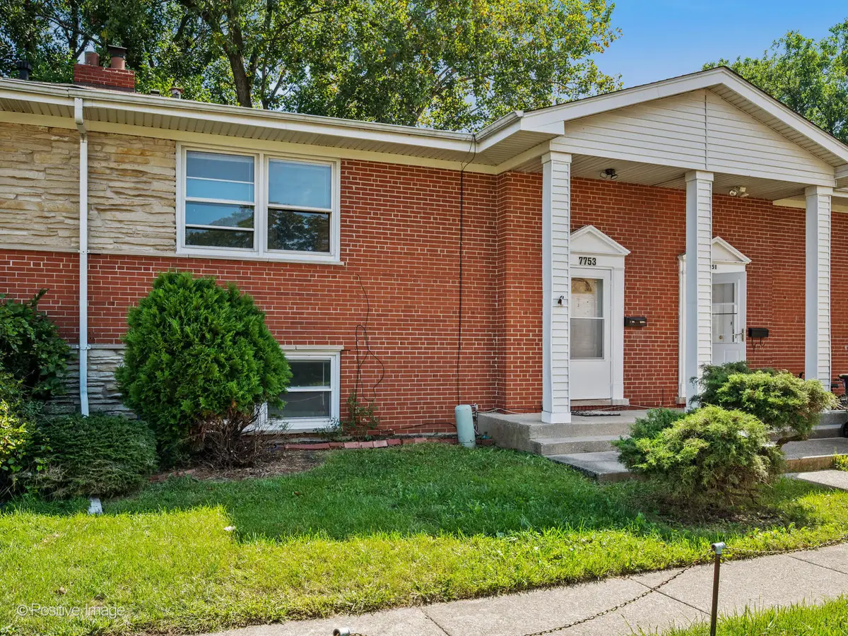 7753 N Nordica Avenue, Niles, IL 60714 - Image #1