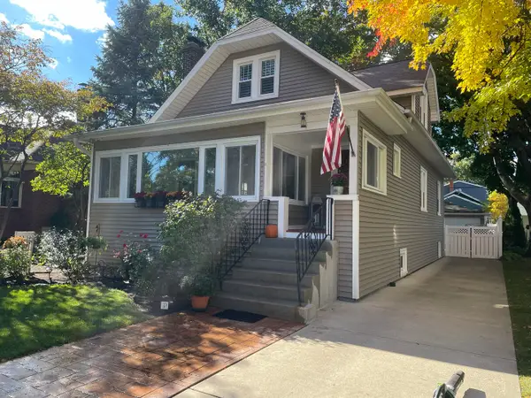 66 Dover Avenue, La Grange, IL 60525