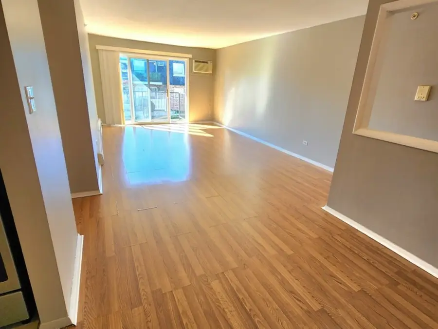 9950 S 84th Terrace #2l5, Palos Hills, IL 60465 - Image #3