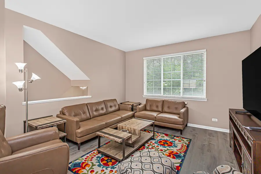 2129 W Concord Lane, Addison, IL 60101 - Image #2