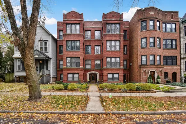 1447 W Warner Avenue #2W, Chicago, IL 60613