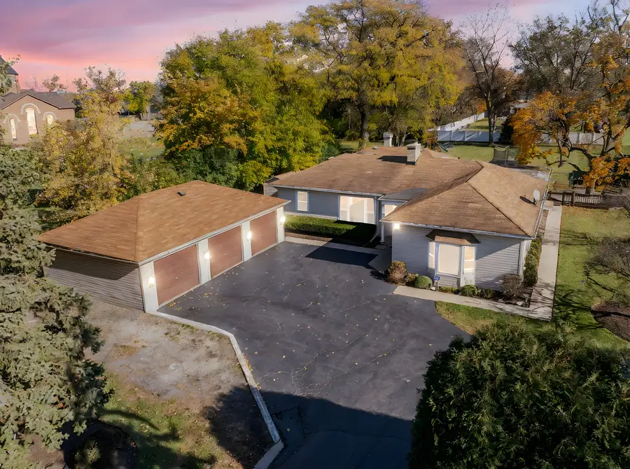 Address Withheld By Seller, Glenview, IL 60026 - Image #2