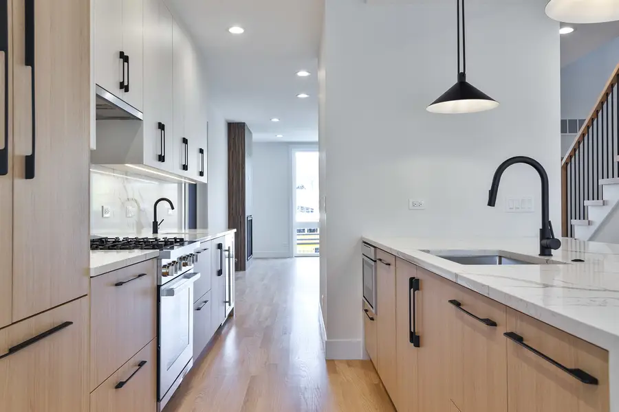 1835 N Lawndale Avenue, Chicago, IL 60647 - Image #3