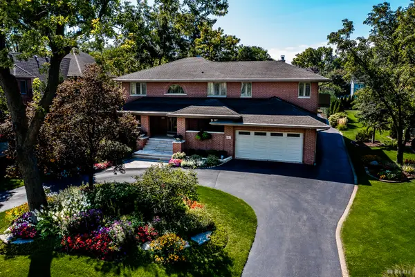 807 Hitchcock Avenue, Lisle, IL 60532