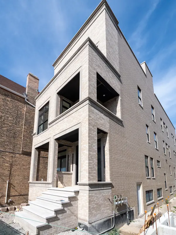 2471 N Clybourn Avenue #1, Chicago, IL 60638