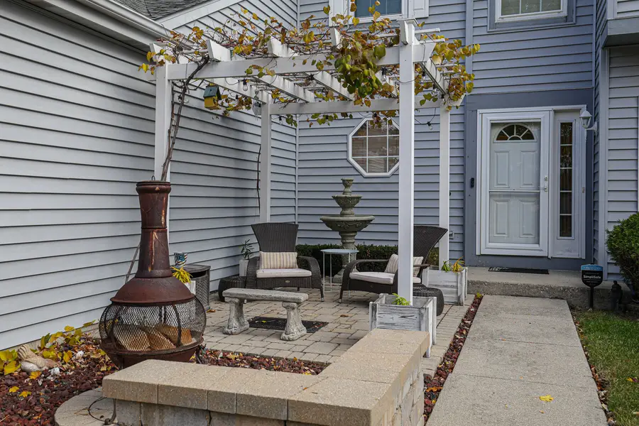 7 Michael Court, Lake In The Hills, IL 60156 - Image #2