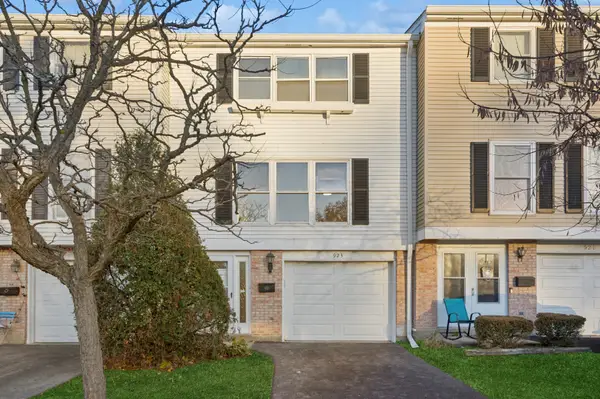 923 Banbury Court, Schaumburg, IL 60194