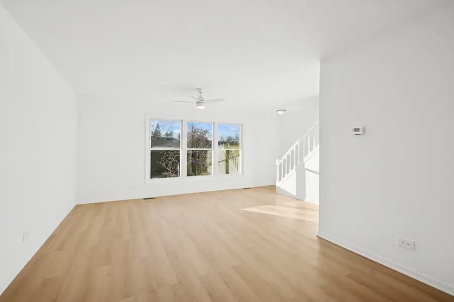 923 Banbury Court, Schaumburg, IL 60194 - Image #3