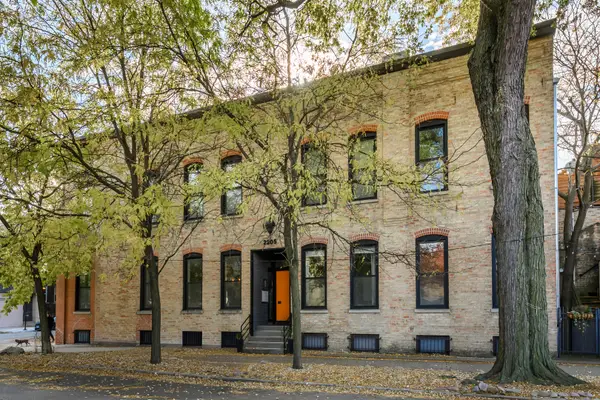 2205 W Shakespeare Avenue #1W, Chicago, IL 60647