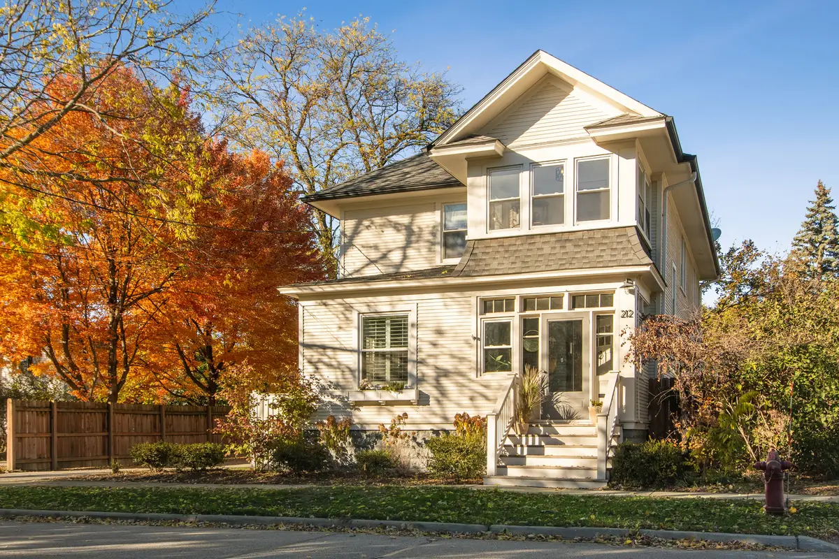 212 Washington Street, Barrington, IL 60010 - Image #1